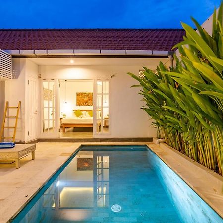 Casa Nisa Seminyak Villa Buitenkant foto